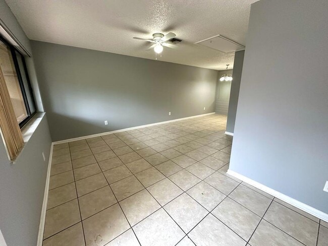 Building Photo - 3108 Collin Dr