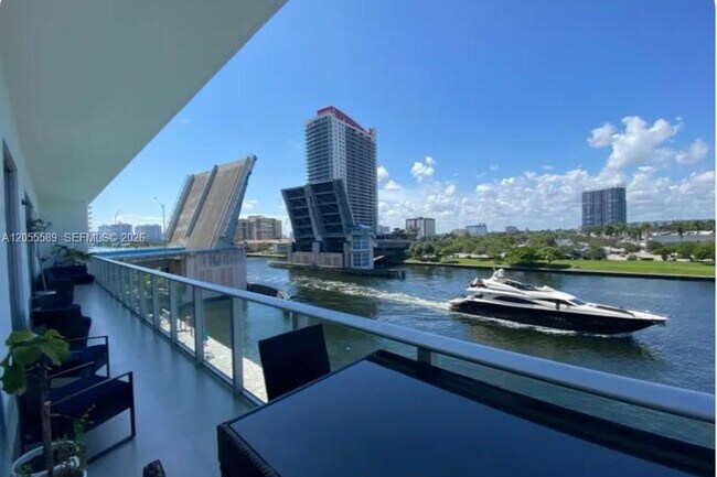 Foto del edificio - 4010 S Ocean Dr