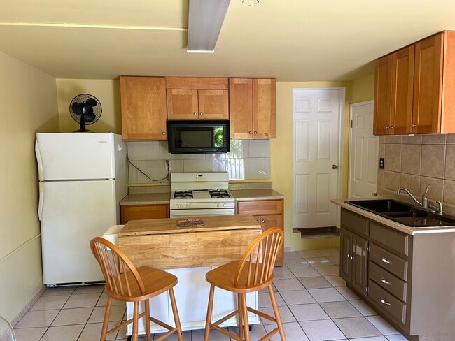 Foto del edificio - 1745 College View Pl