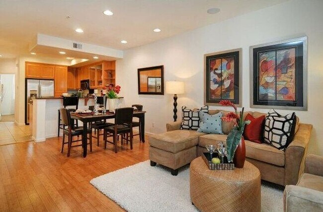 Building Photo - 2521 Heron Ct