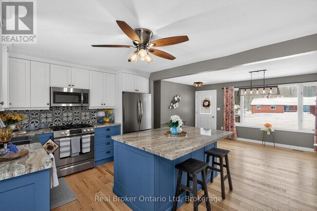 Photo du bâtiment - 16 Mundy Ave