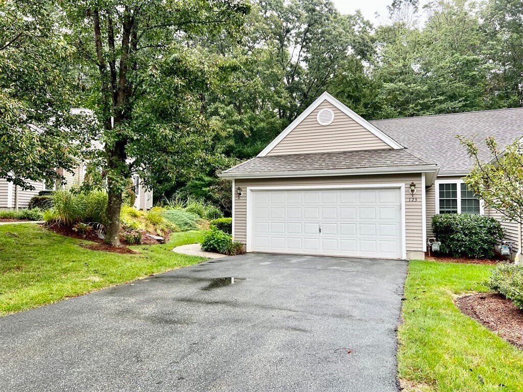 123 Lordvale Blvd, Grafton, MA 01536 Townhome Rentals in Grafton MA