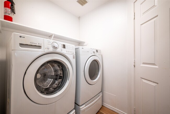 Foto del edificio - 7246 Wimberly Oaks Ln