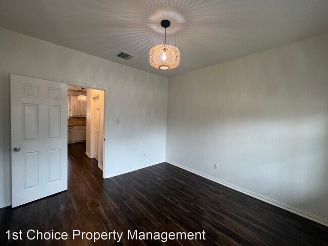 Building Photo - 4 br, 3 bath House - 306 Howard Way Dr