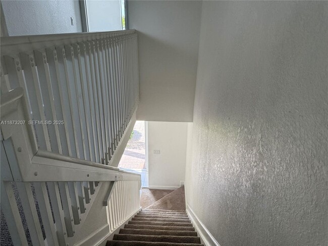 Foto del edificio - 607 NE 208th Terrace