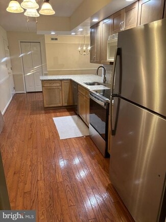 Building Photo - 620 Brandon Rd