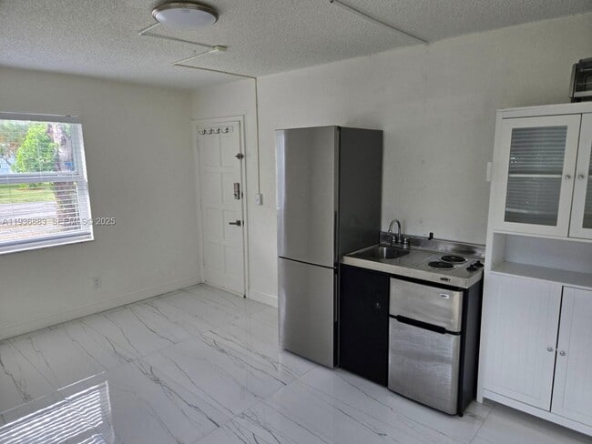 Foto del edificio - 1300 NW 4th Ave