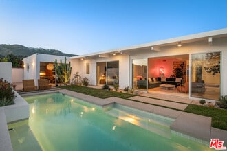 Building Photo - 1227 Tellem Dr