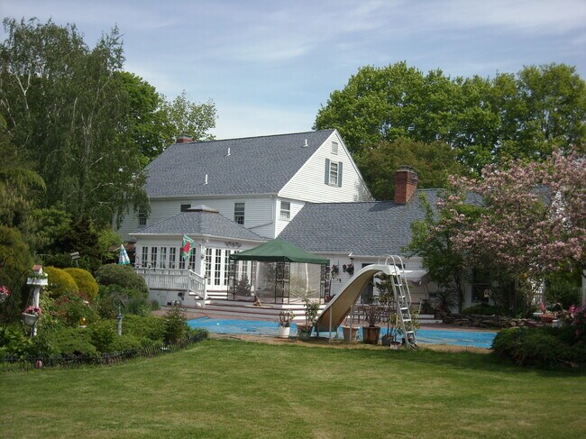 2 dormitorios en finca con servicios incluidos y piscina - 170 Mill Plain Rd