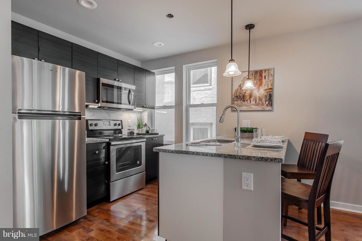 816818 Glenbrook Ave Unit 3B, Bryn Mawr, PA 19010 Room for Rent in