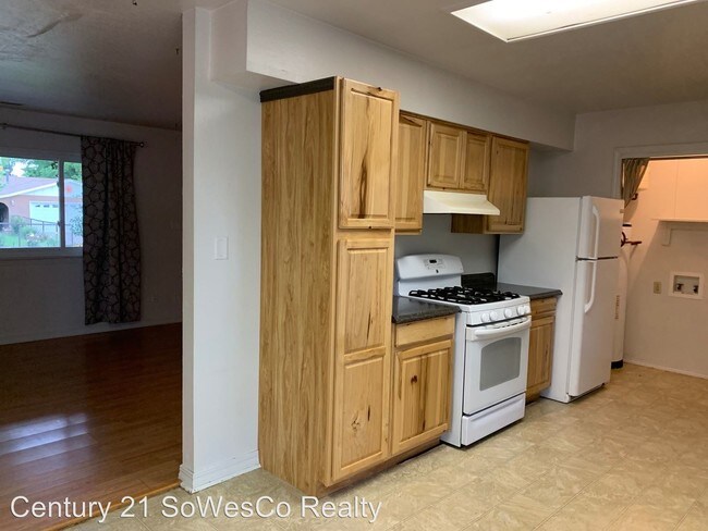 Foto del edificio - 3 br, 2 bath House - 301 North Valley