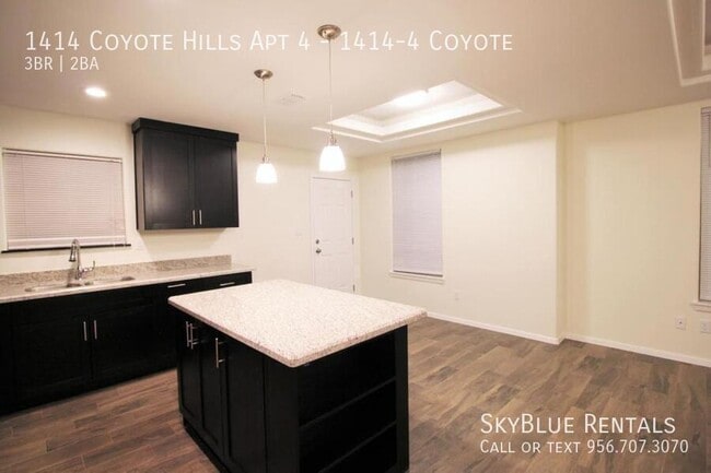 Foto del edificio - 1414 Coyote Hls
