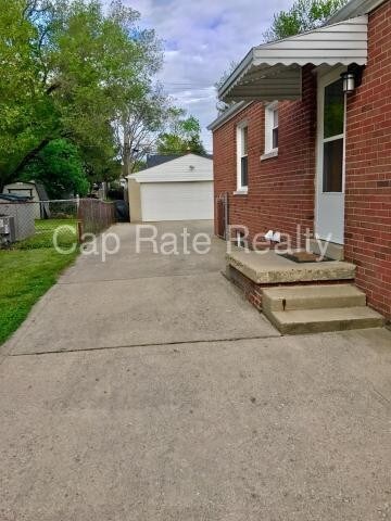 Building Photo - 846 McClain Rd