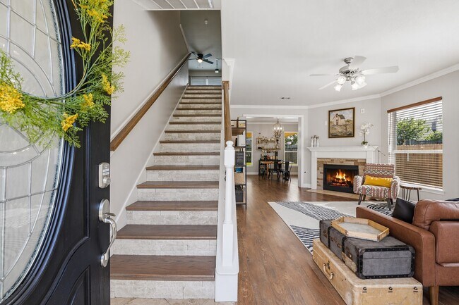 Foto del edificio - 6215 Lake Chase Ct