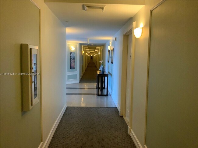 Foto del edificio - 5077 NW 7th St