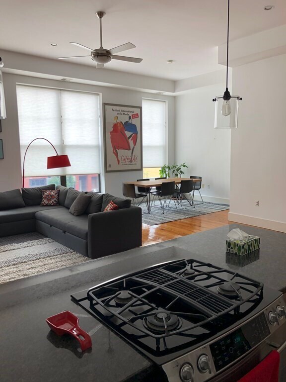 Foto del edificio - 305 Cambridge St