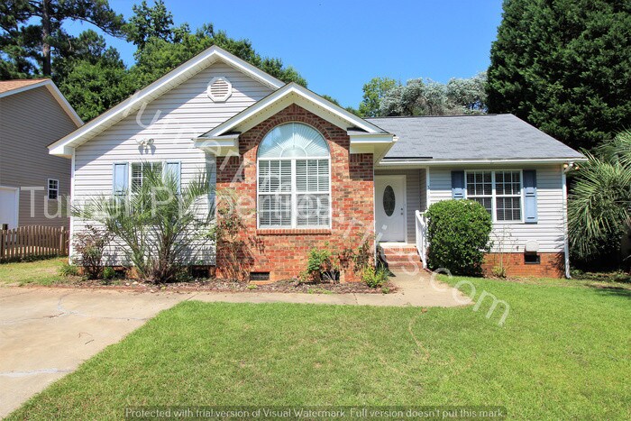 Primary Photo - Nice 3 Bedroom w/Fenced Backyard in Columbia