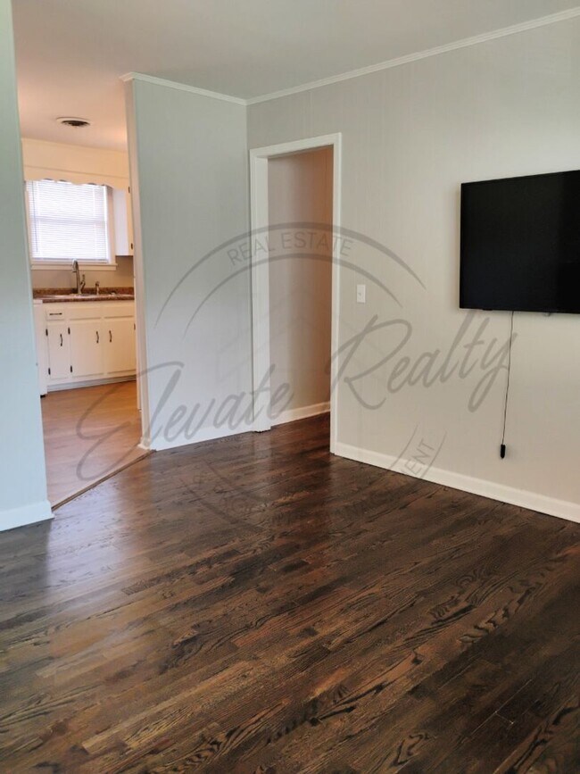 Foto del edificio - Charming Two Bedroom in Triplex in Goodlettsville!