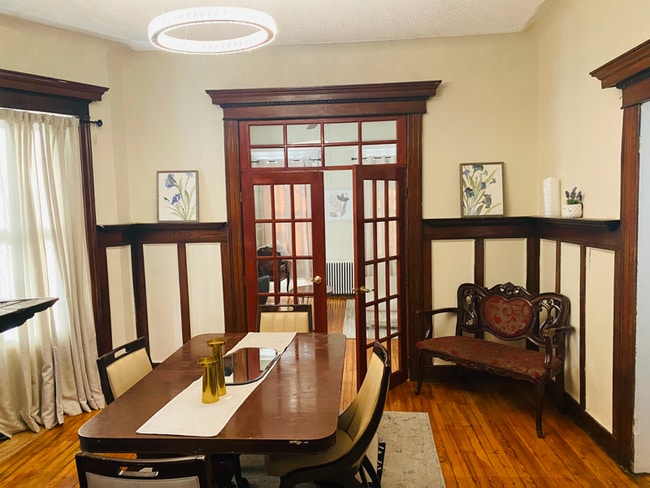 Building Photo - 129 Hendrix St