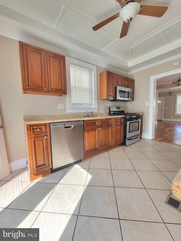Foto del edificio - 6612 Birchwood Ave