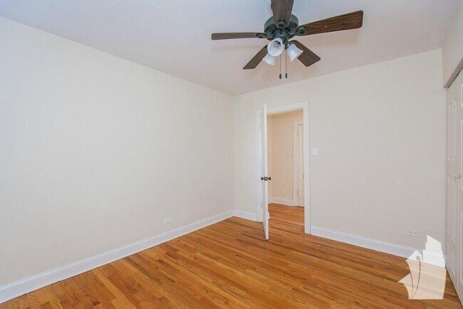 Building Photo - 4734 N Hermitage