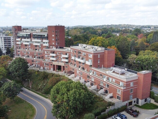 Foto del edificio - 199 Coolidge Ave
