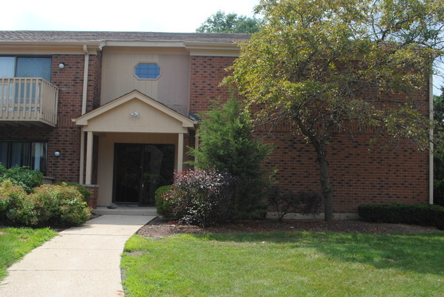 Building Photo - 33535 N Royal Oak Ln