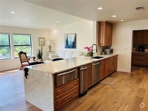 151 Trelawney St