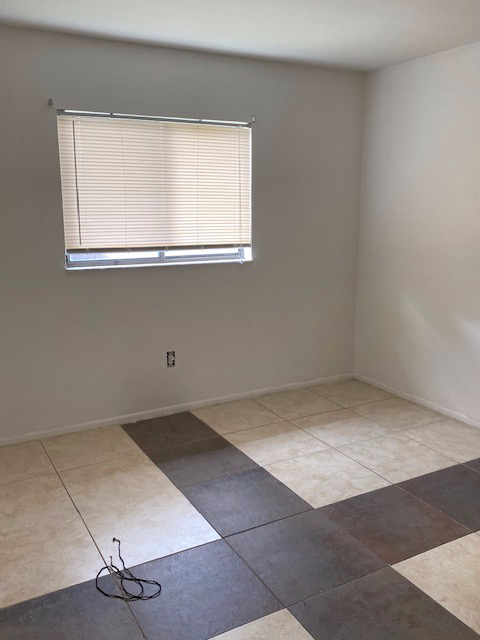 Foto del edificio - 2320 Maple Ave