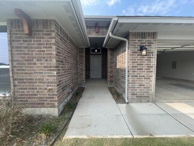 Building Photo - 1105 Osprey Dr