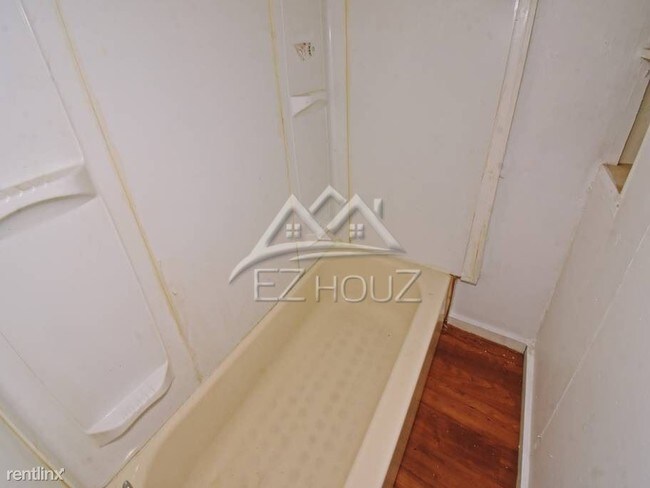 Building Photo - 4 br, 2 bath Apartment - 3732 Old York Road