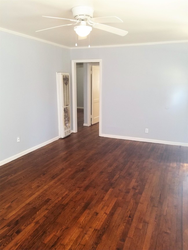 Foto del edificio - 1545 N Florence Ave