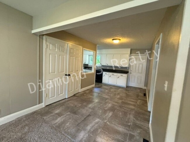 Building Photo - MOVE IN SPECIAL:  $200 OFF FIRST MONTHS' RENT