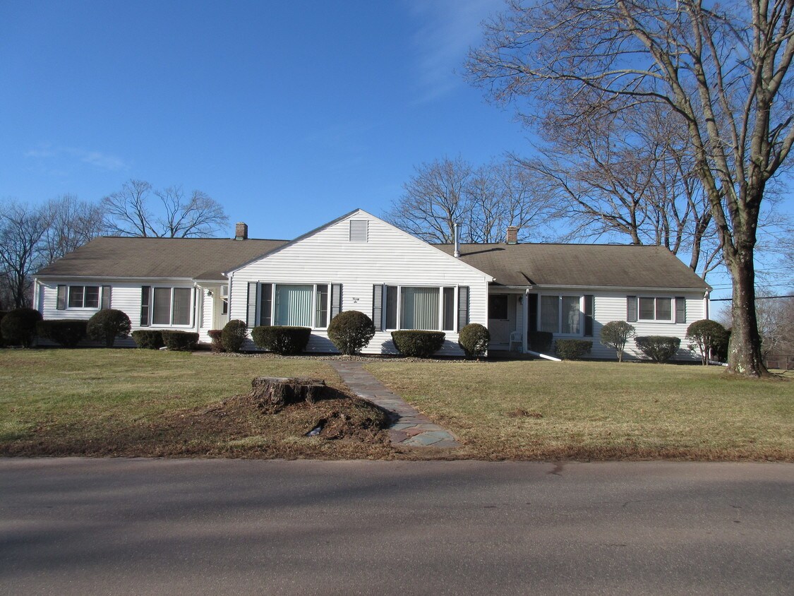 26 Rye St, East Windsor, CT 06016 Apartments in East Windsor, CT