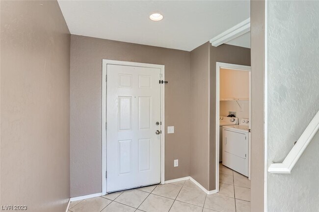 Foto del edificio - 9136 Whatley St
