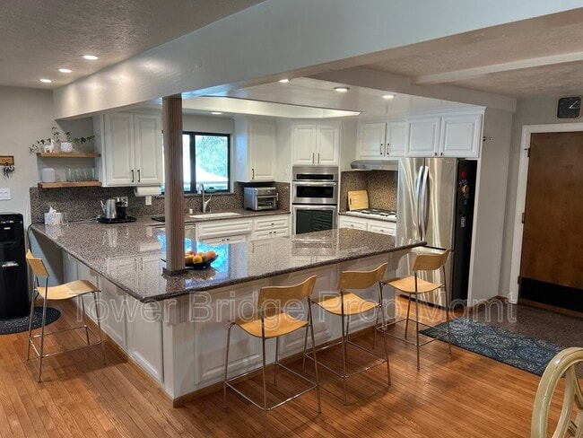 Building Photo - 2628 Tam O Shanter Dr