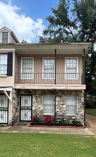 Building Photo - 835 Candace Dr