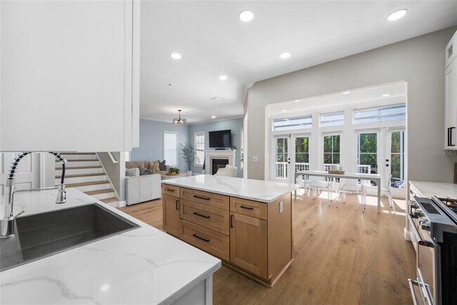 Foto del edificio - 2808 Southpointe Ln