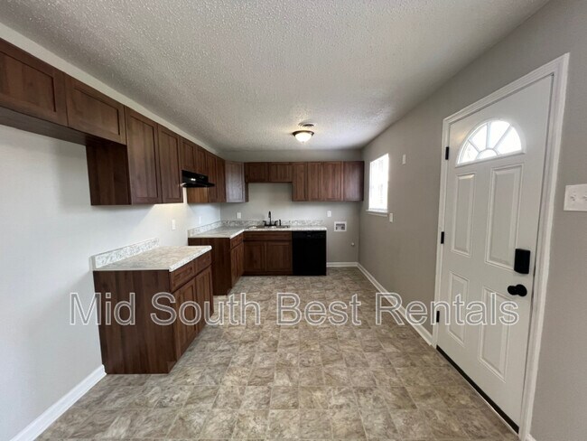 Foto del edificio - 5082 Stacey Rd