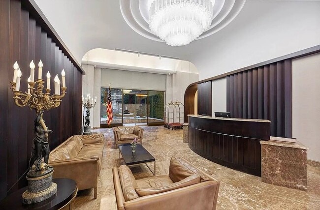 Foto del edificio - 245 E 44th St