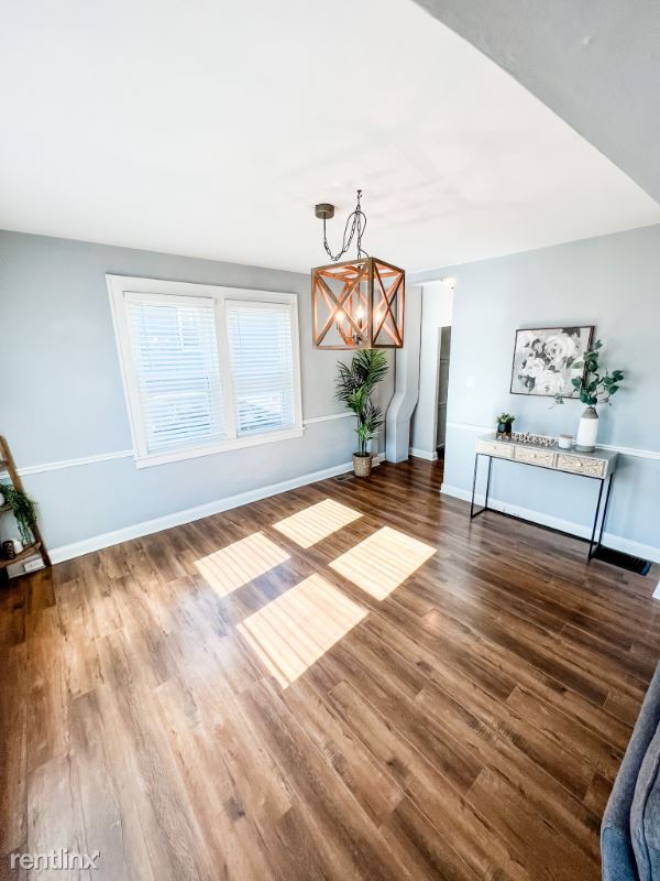 Foto del edificio - 3 br, 2 bath House - 8825 Powell Ave.