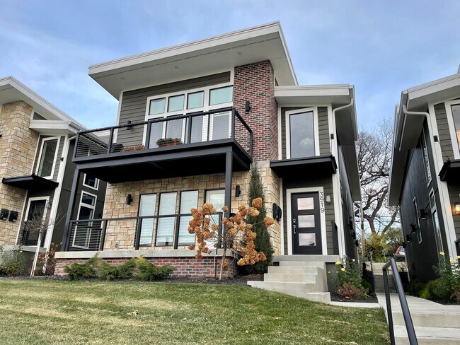 Foto del edificio - 3919 Kenwood Ave