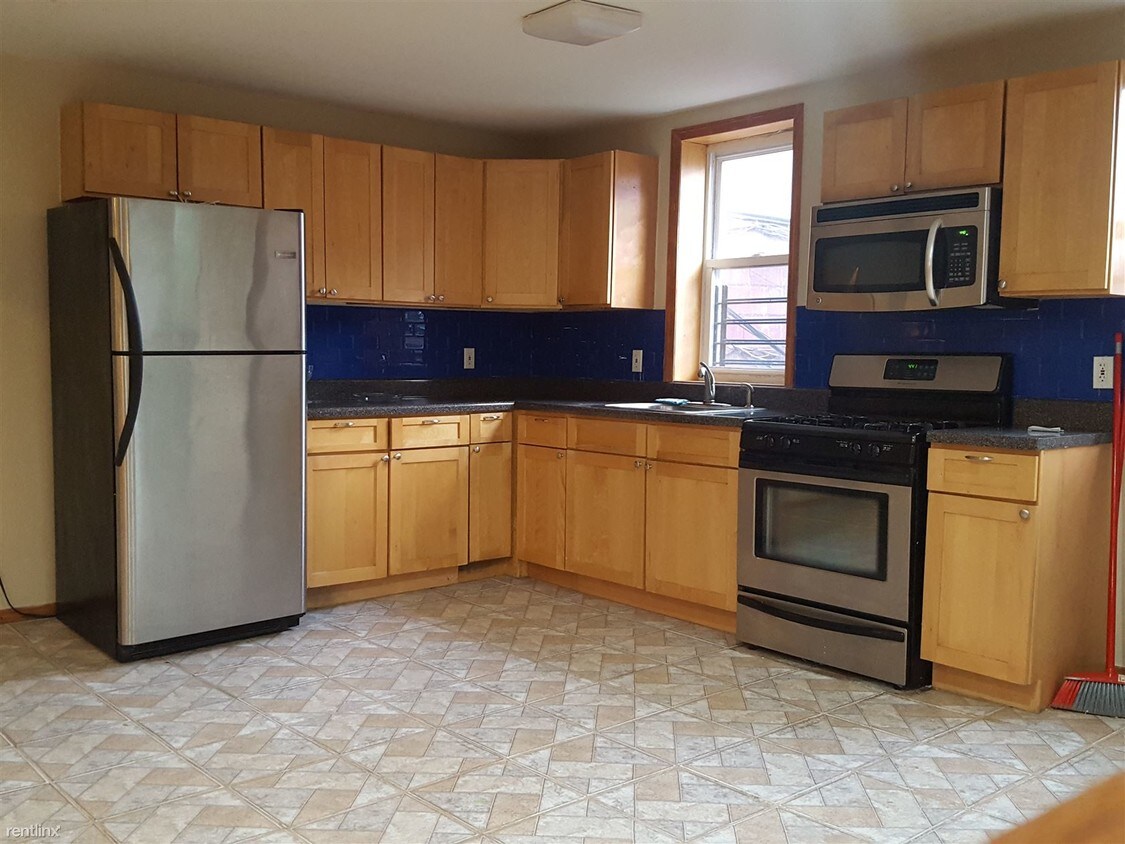 Foto principal - 236 24th St