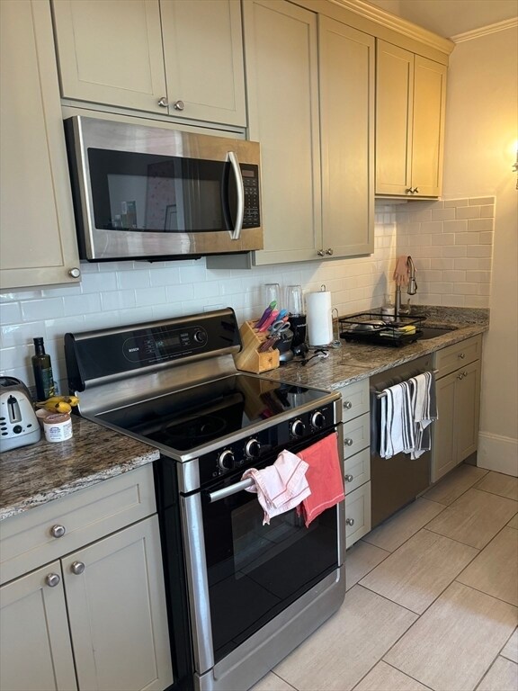 Foto del edificio - 1070 Beacon St