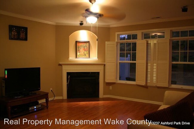 Foto del edificio - 13237 Ashford Park Dr