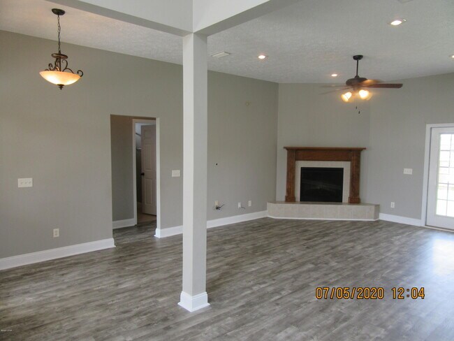Building Photo - 5436 Blue Dog Rd