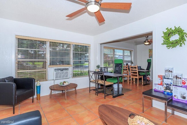 Foto del edificio - 7315 Southway Dr