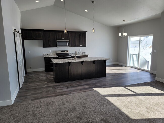 Foto del edificio - 2664 Titan Dr