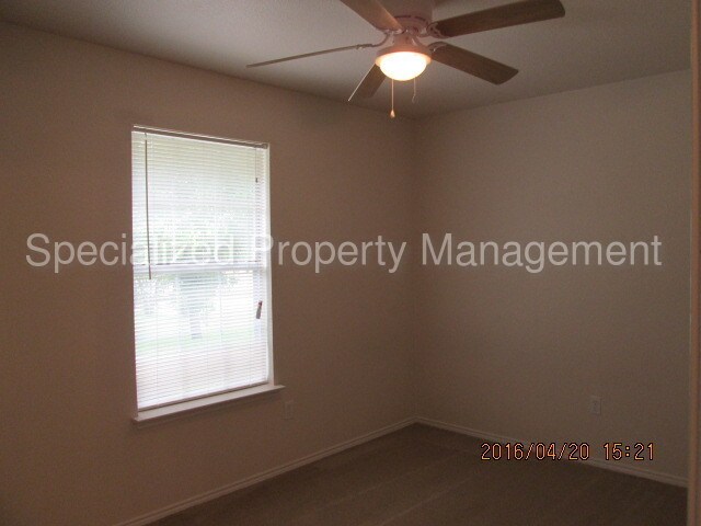 Building Photo - 13112 White Settlement Rd