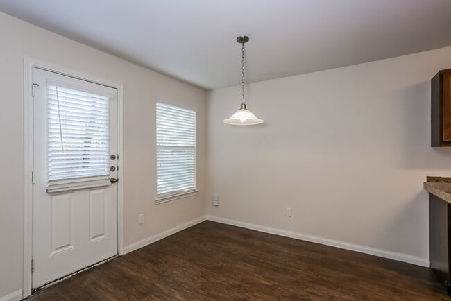 Building Photo - 4807 War Horse Dr